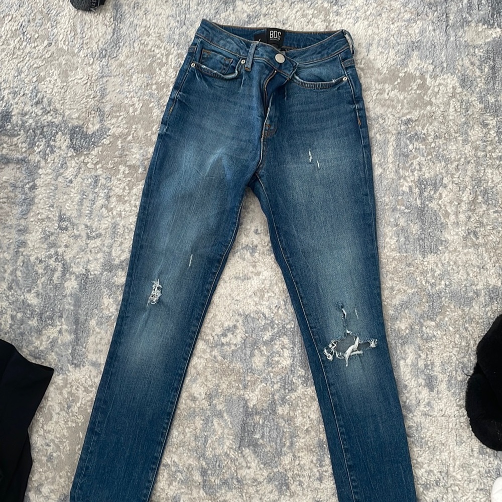 BDG JEANS SIZE 25